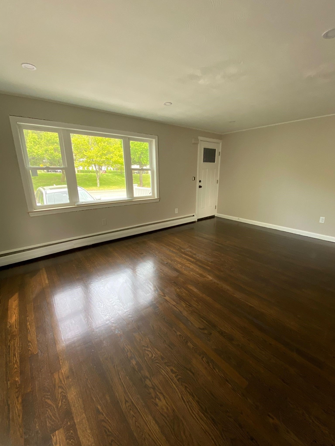 Revere, Massachusetts, 02151, United States, 6 Bedrooms Bedrooms, ,3 BathroomsBathrooms,Residential,For Sale,1898078