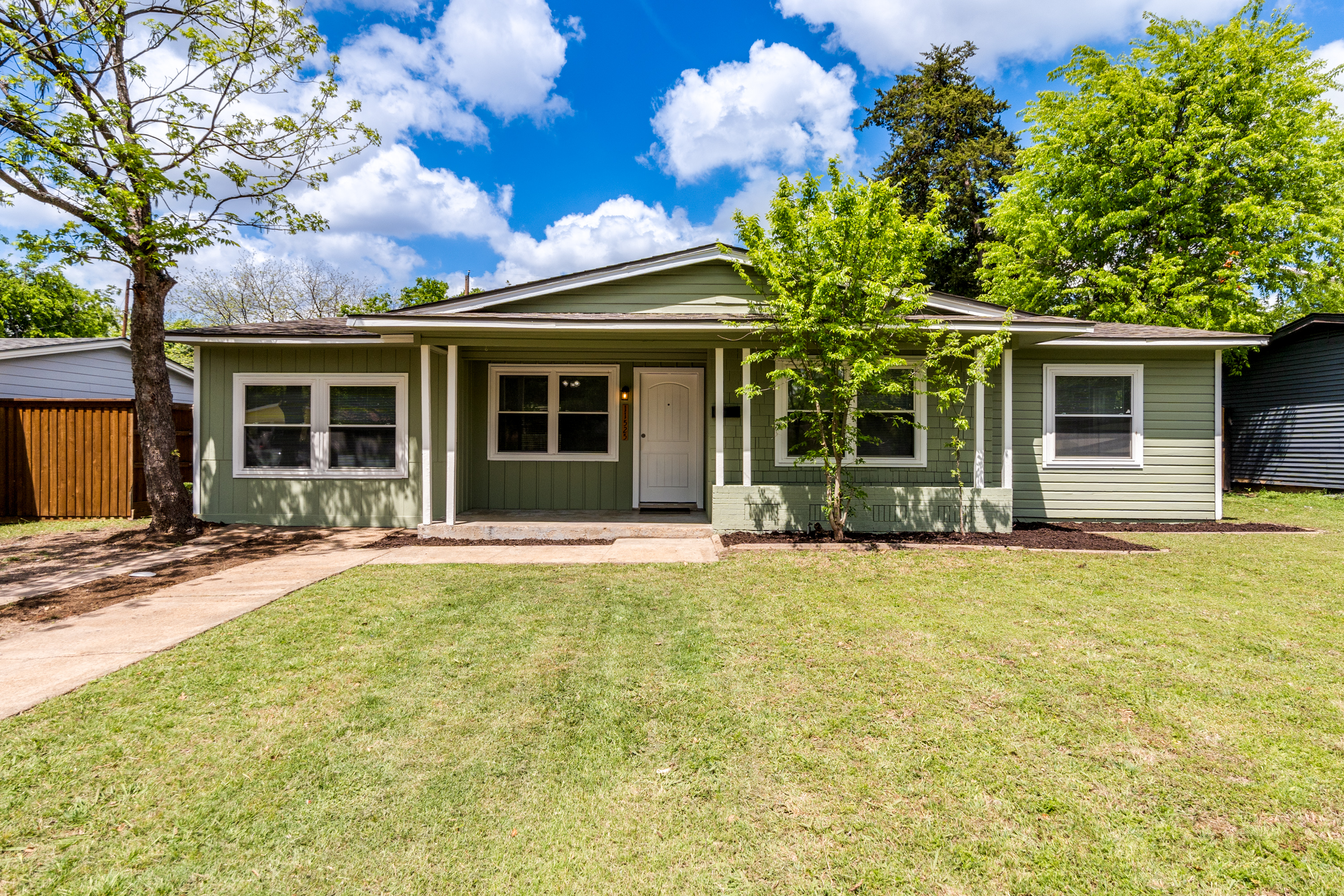  Amazing Starter Home or Investor Opportunity - 物件實景