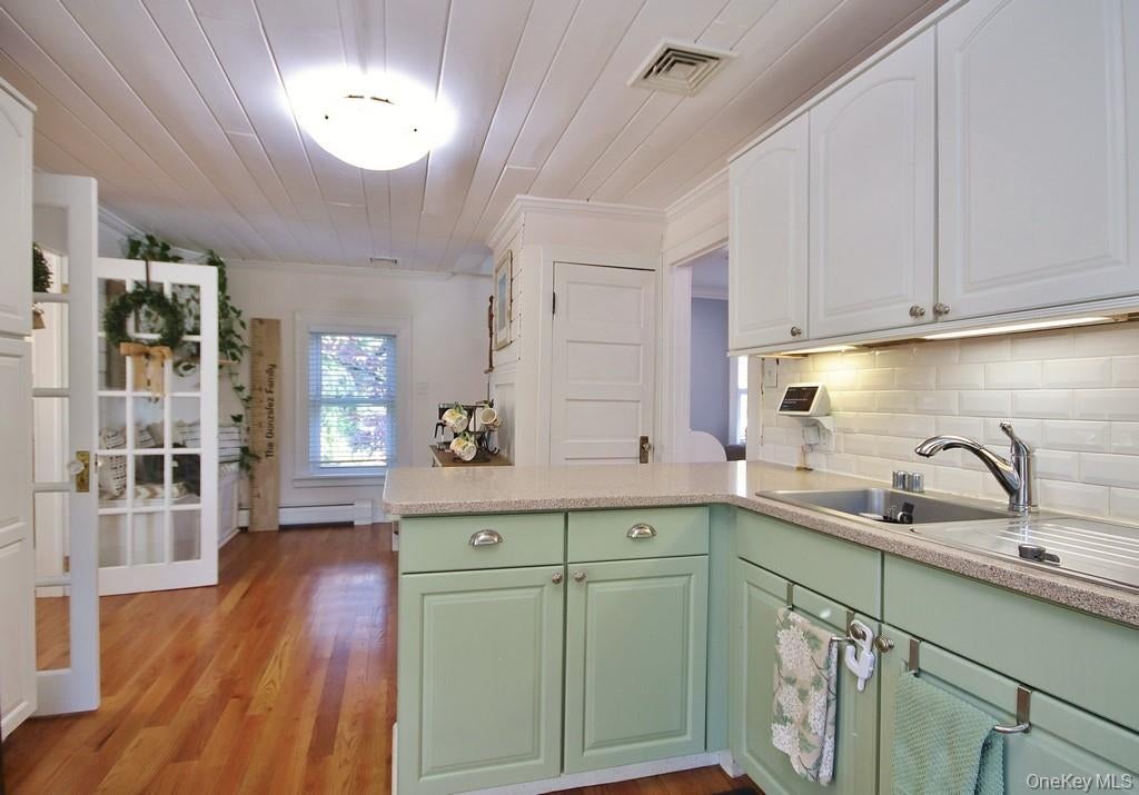 Garnerville, New York, 10923, United States, 3 Bedrooms Bedrooms, ,2 BathroomsBathrooms,Residential,For Sale,1974386