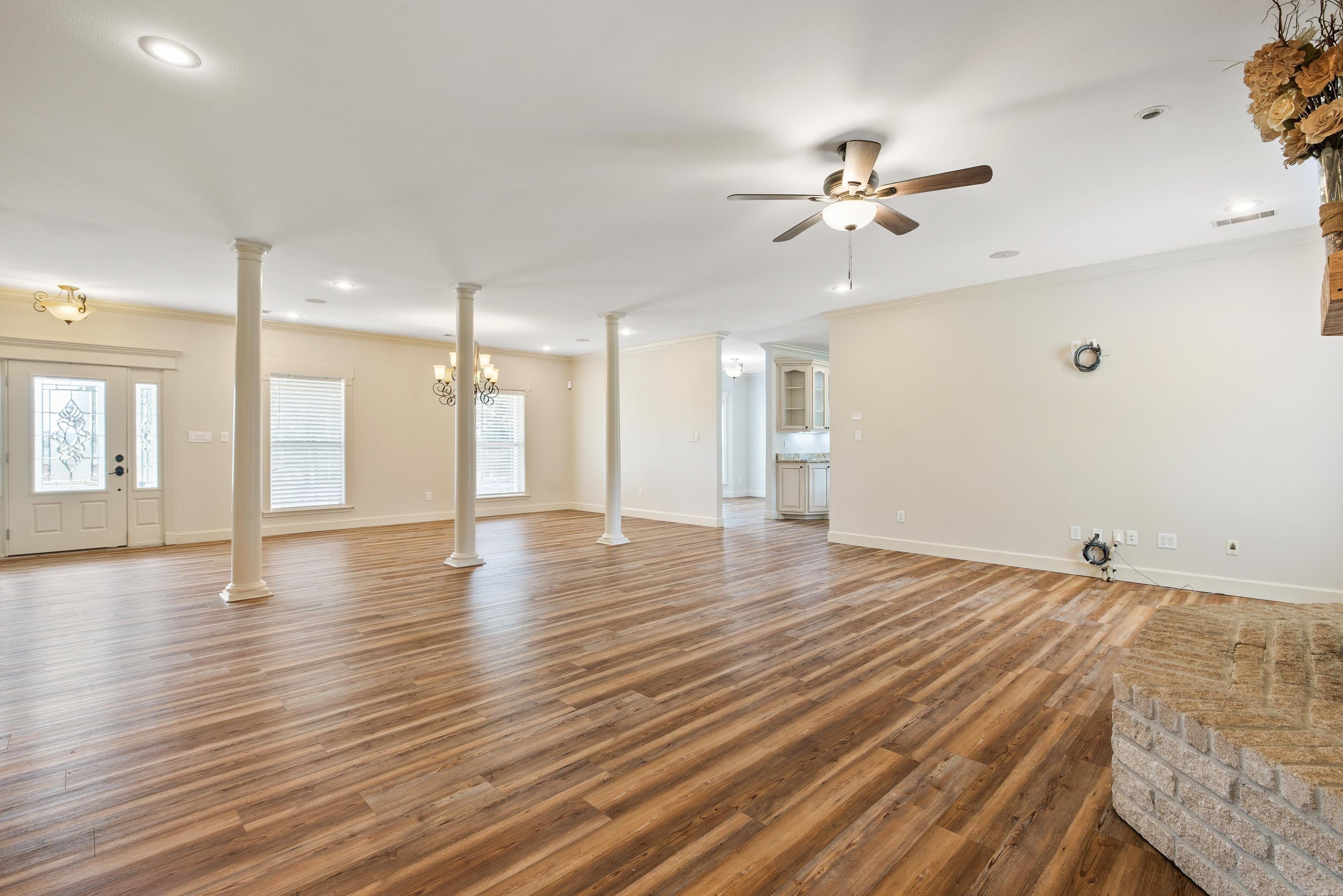 Benton, Arkansas, 72019, United States, 4 Bedrooms Bedrooms, ,4 BathroomsBathrooms,Residential,For Sale,2048594