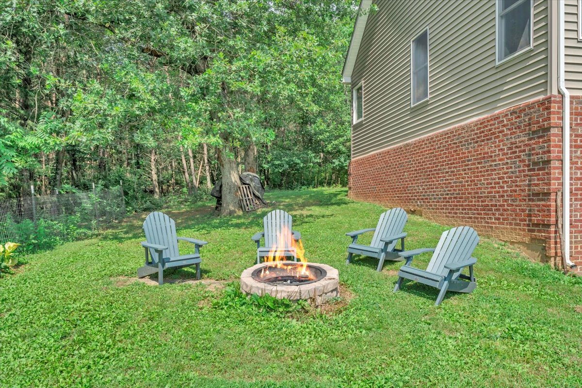 Buchanan, Virginia, 24066, United States, 5 Bedrooms Bedrooms, ,4 BathroomsBathrooms,Residential,For Sale,1900741