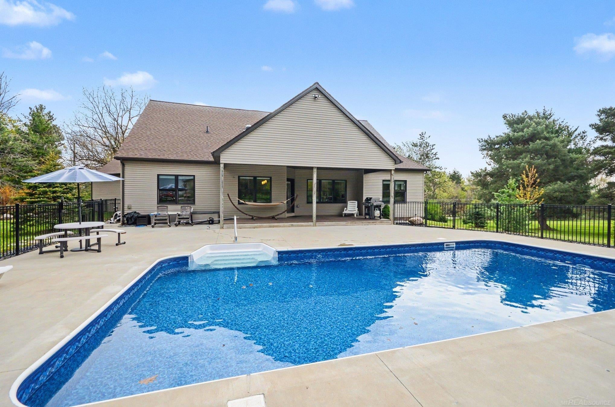 Dryden, Michigan, 48428, United States, 3 Bedrooms Bedrooms, ,3 BathroomsBathrooms,Residential,For Sale,2032032