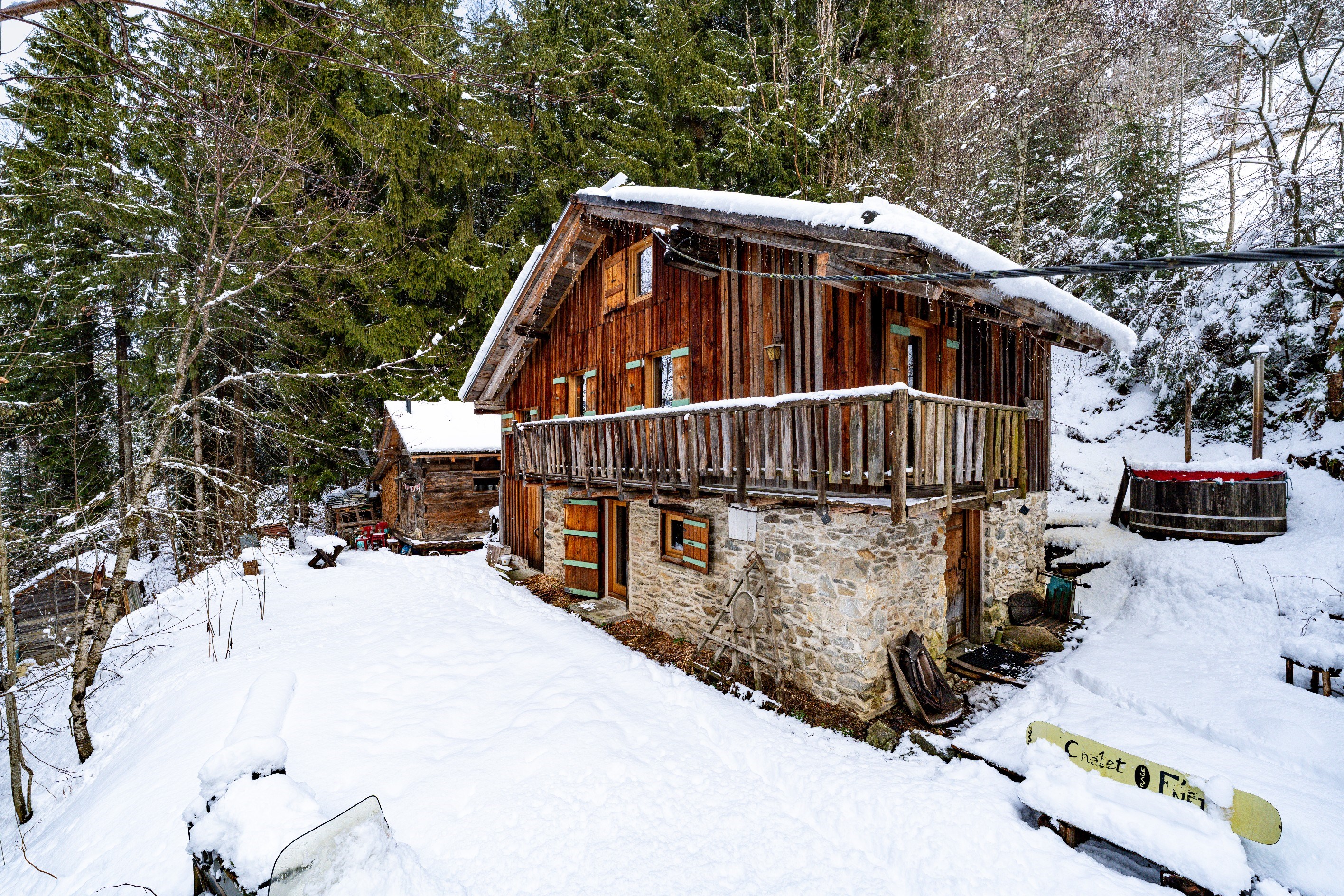 EXCLUSIVITY - CHALET DIANE & 2 GUEST HOUSES - 物件實景