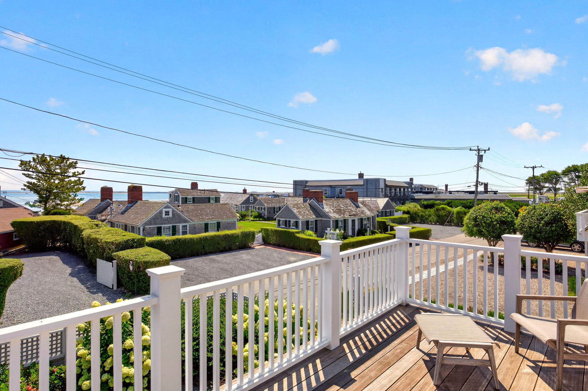  West End Elegance with Water Views, Private Gardens & Two-Car Parking - 物件實景