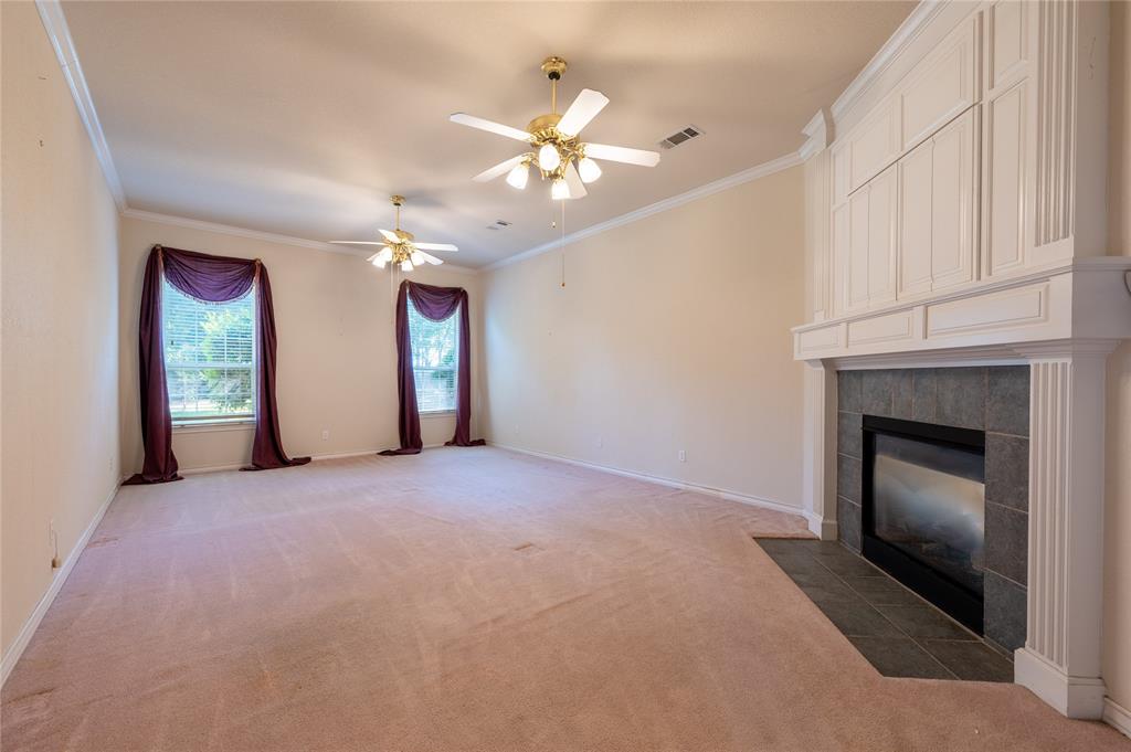Crowley, Texas, 76036, United States, 4 Bedrooms Bedrooms, ,3 BathroomsBathrooms,Residential,For Sale,1930619