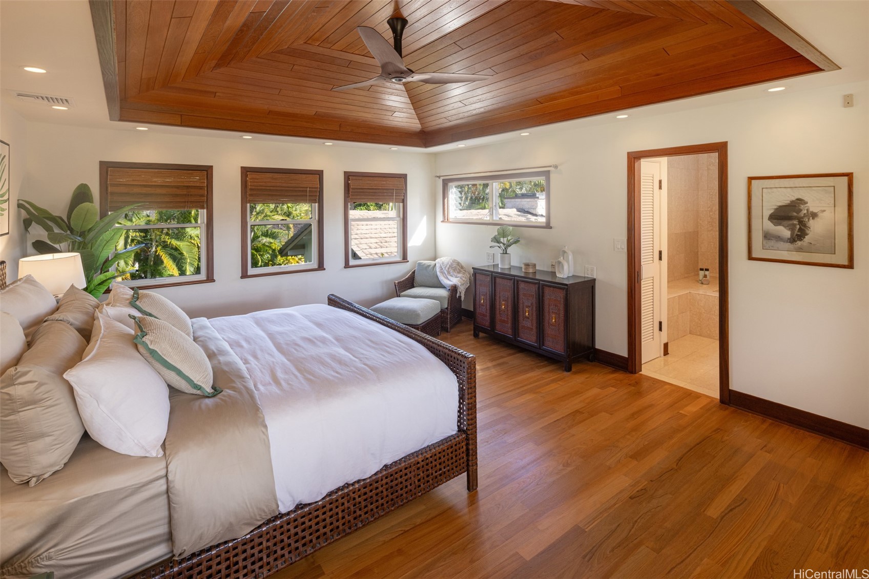Kailua, Hawaii, 96734, United States, 5 Bedrooms Bedrooms, ,5 BathroomsBathrooms,Residential,For Sale,1948431