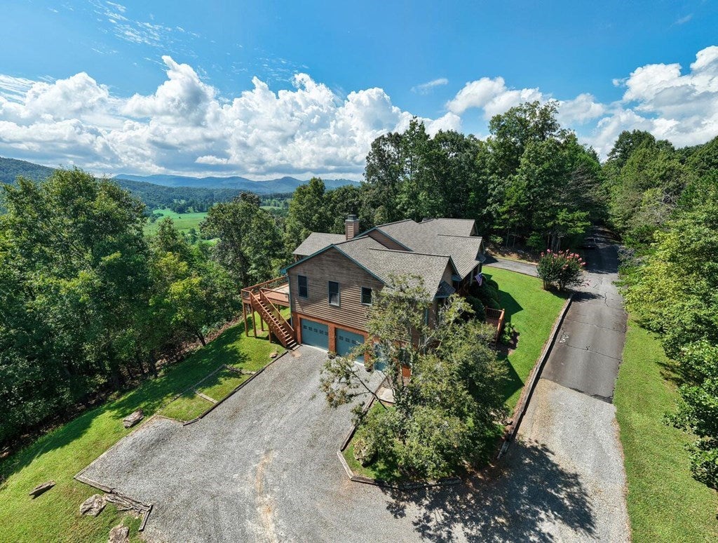 Murphy, North Carolina, 28906, United States, 3 Bedrooms Bedrooms, ,2 BathroomsBathrooms,Residential,For Sale,1926977