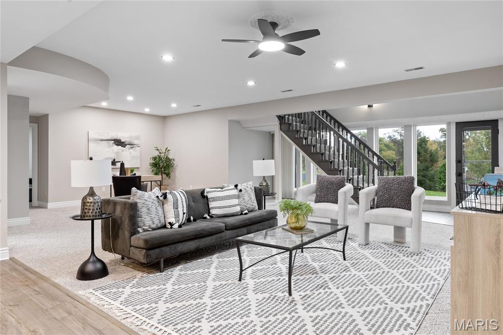 Weldon Spring, Missouri, 63304, United States, 3 Bedrooms Bedrooms, ,3 BathroomsBathrooms,Residential,For Sale,1989654