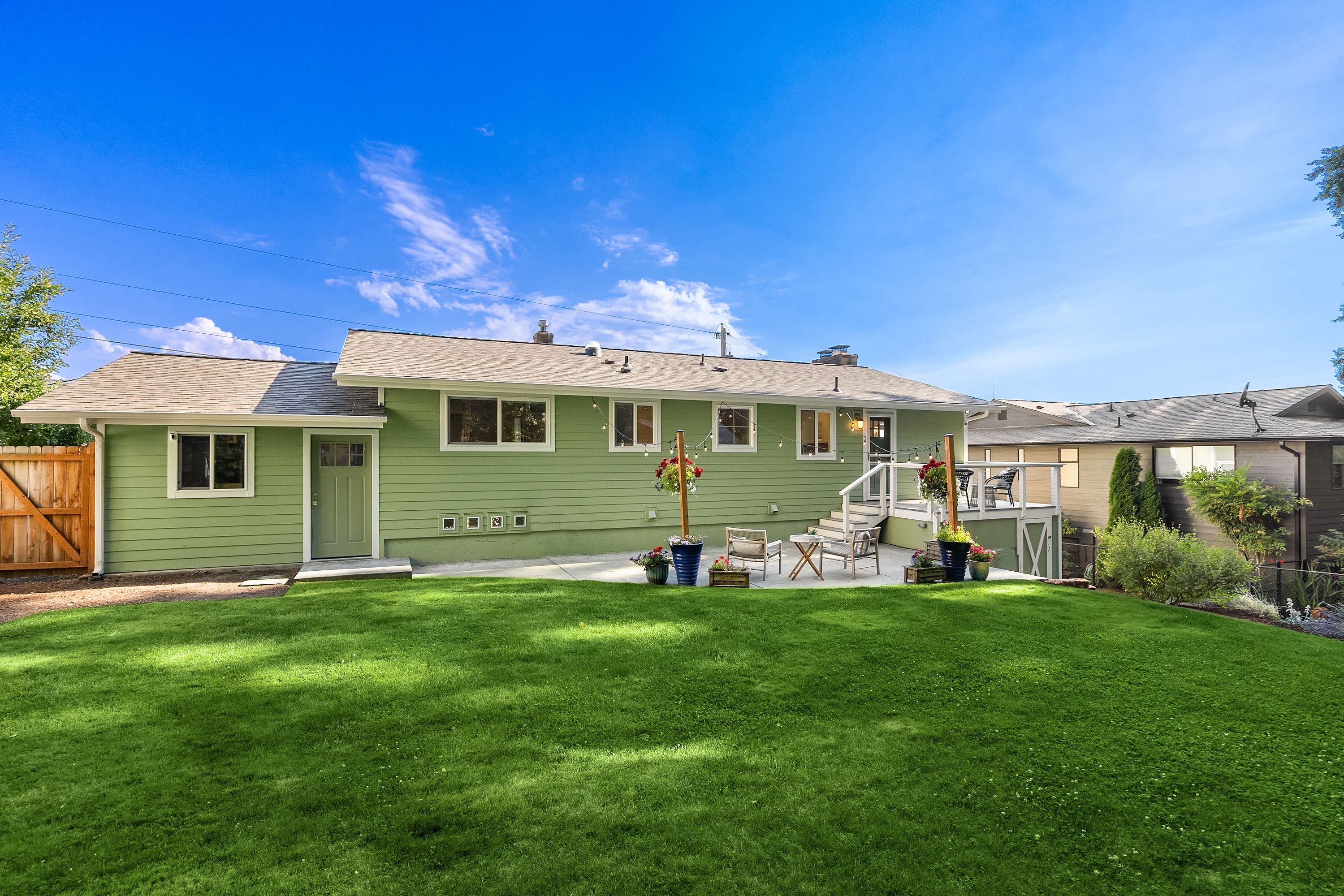  1020 NE Holm Ct, Poulsbo, WA 98370 - 物件實景
