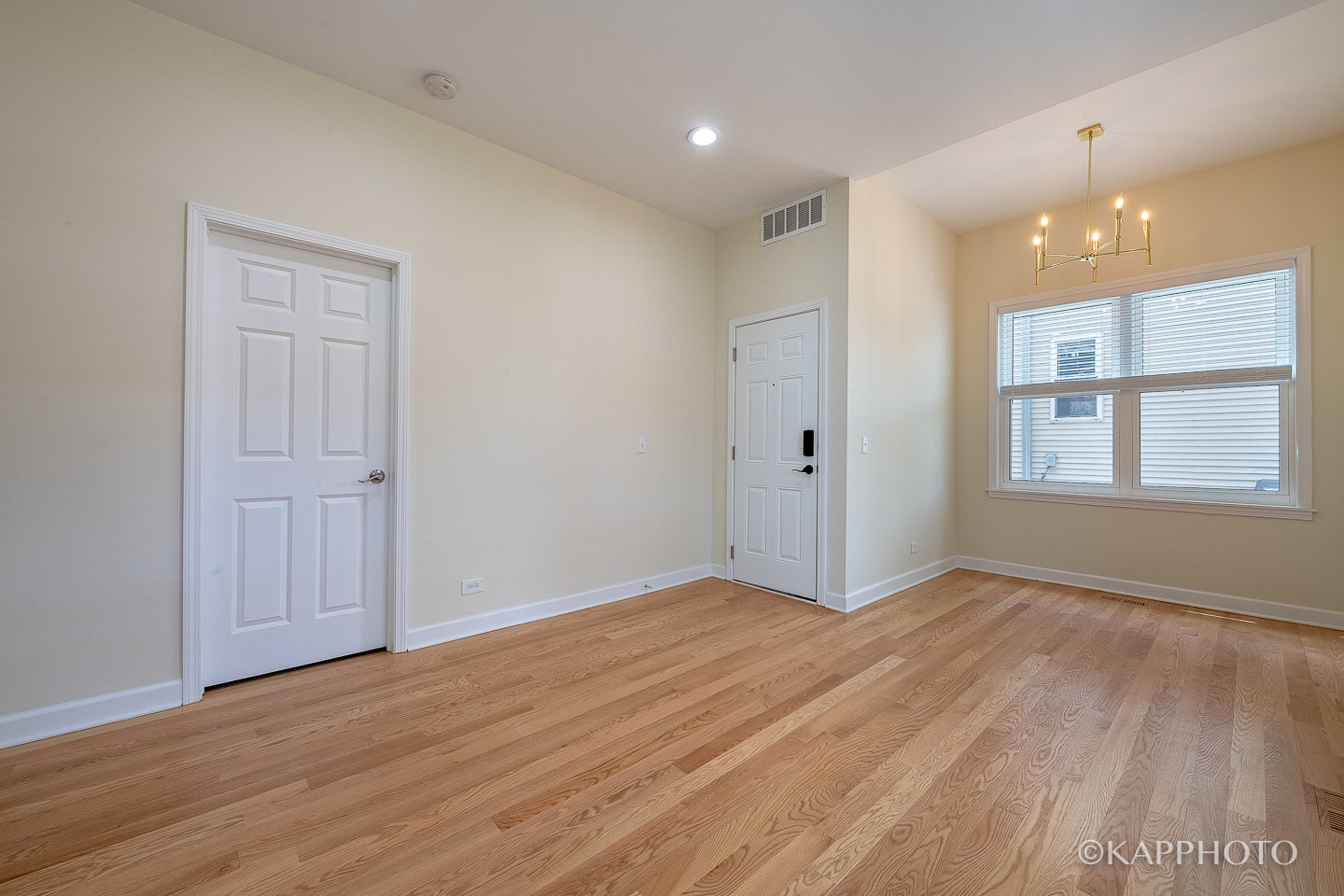 Chicago, Illinois, 60618, United States, 9 Bedrooms Bedrooms, ,Residential,For Sale,1977178