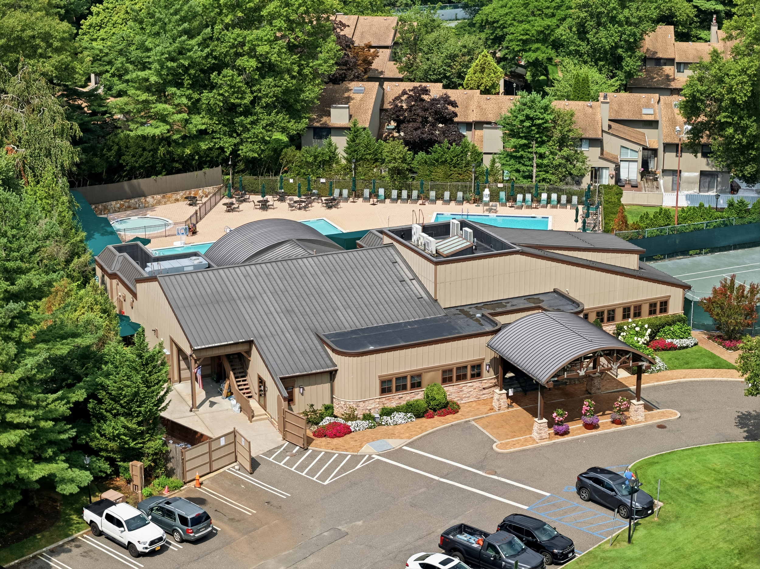  42 Country Club Drive, Jericho, NY, 11753 - 物件實景
