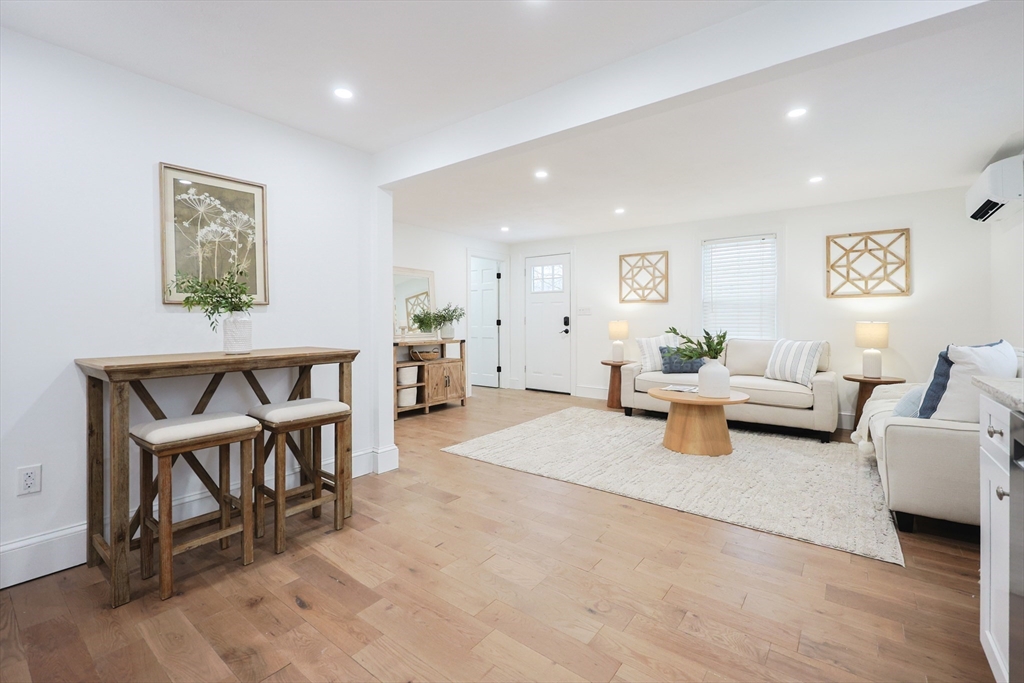 Melrose, Massachusetts, 02176, United States, 2 Bedrooms Bedrooms, ,1 BathroomBathrooms,Residential,For Sale,2012344