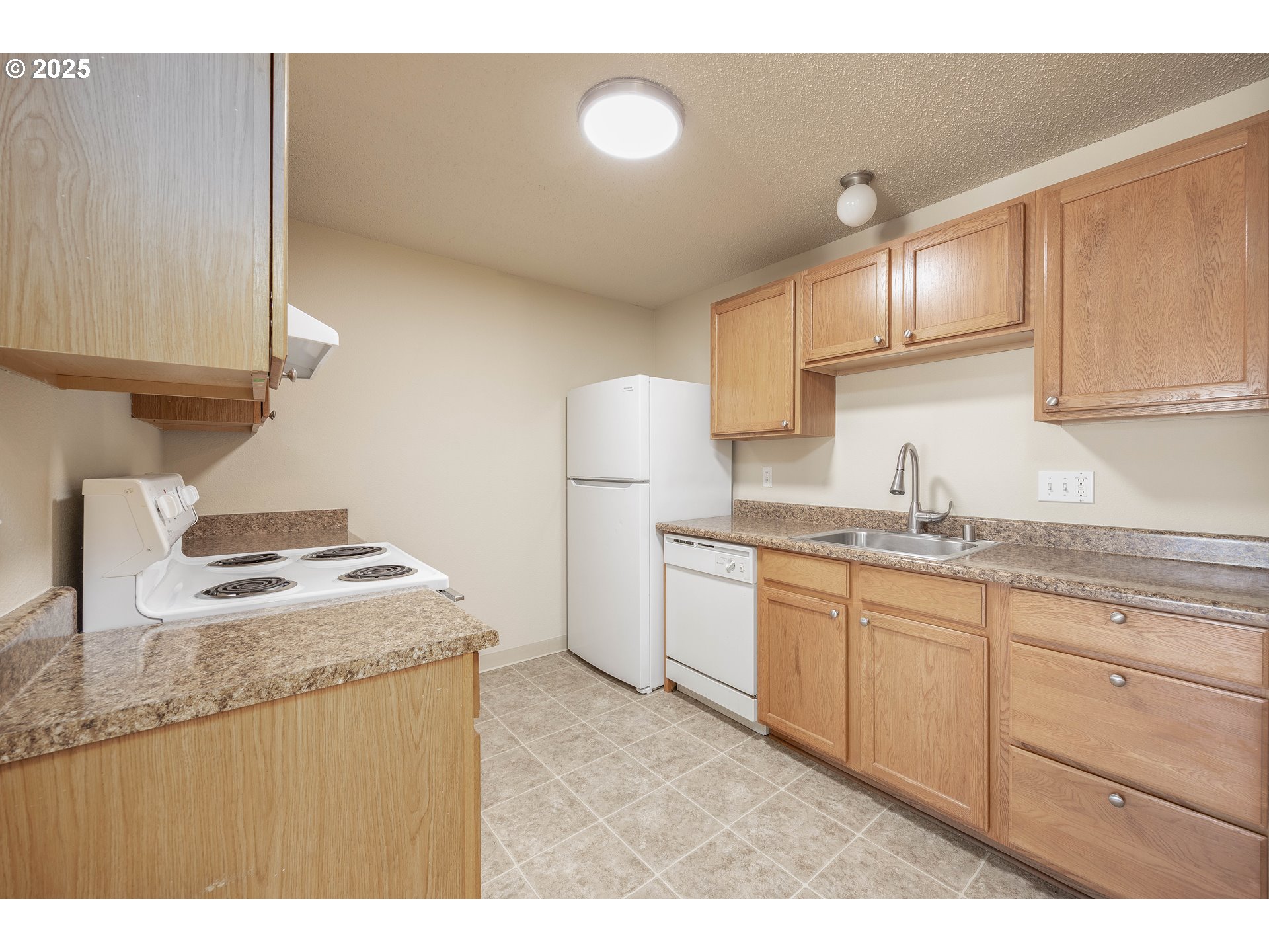 Centralia, Washington, 98531, United States, ,Residential,For Sale,1993494