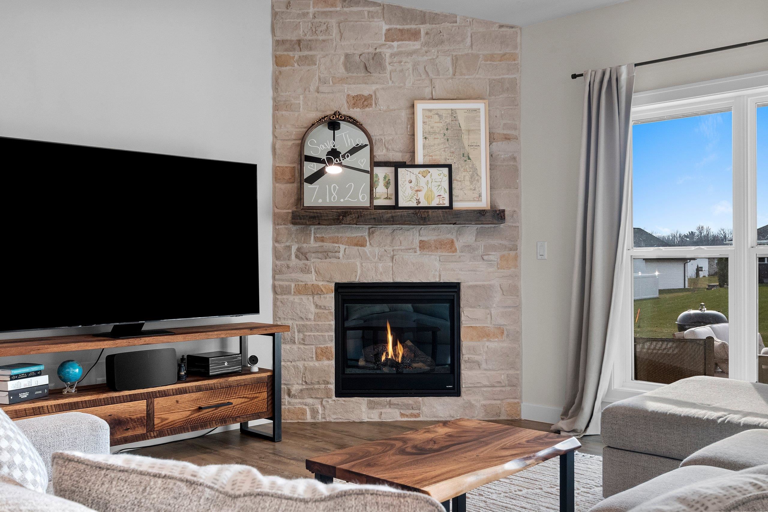 SUAMICO, Wisconsin, 54313, United States, 5 Bedrooms Bedrooms, ,4 BathroomsBathrooms,Residential,For Sale,2000952