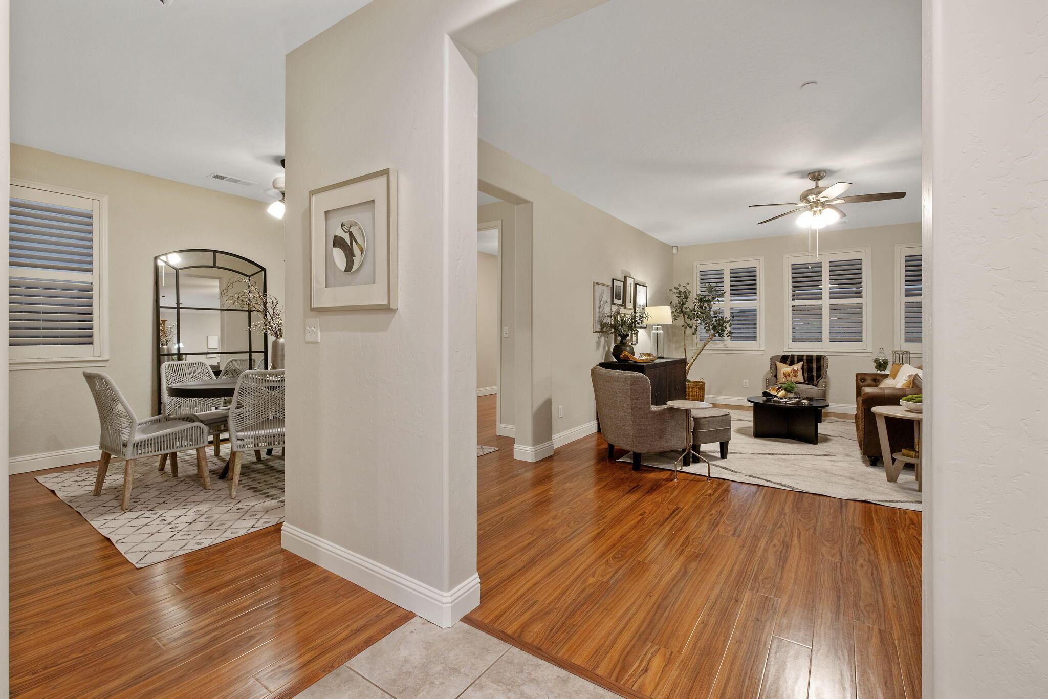 Visalia, California, 93277, United States, 3 Bedrooms Bedrooms, ,2 BathroomsBathrooms,Residential,For Sale,1937034