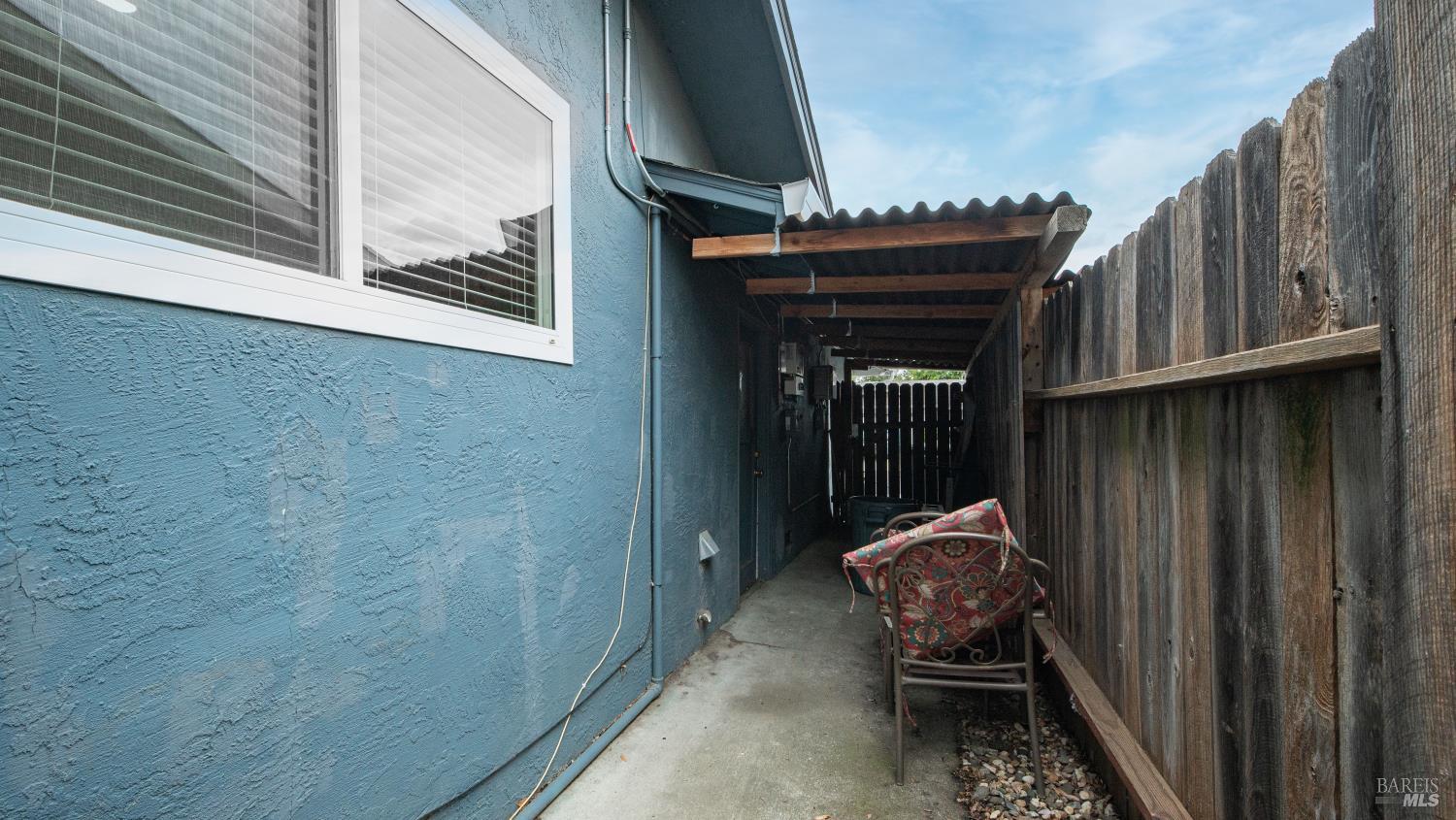 Vacaville, California, 95687, United States, 4 Bedrooms Bedrooms, ,2 BathroomsBathrooms,Residential,For Sale,1957766