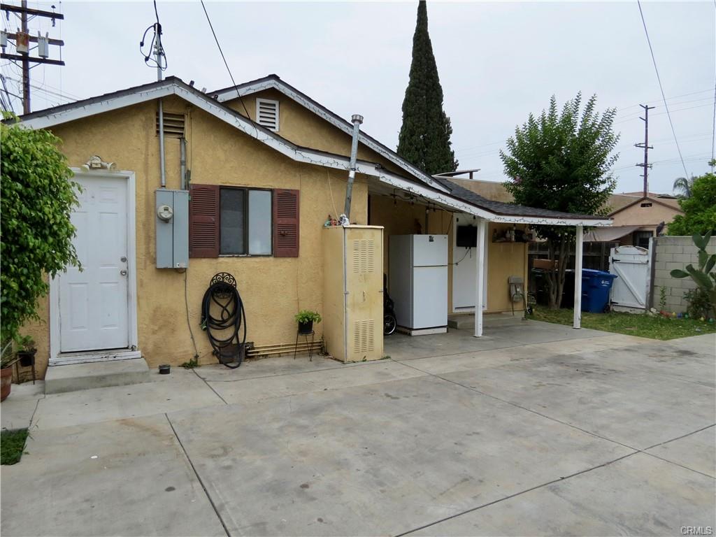 Azusa, California, 91702, United States, 6 Bedrooms Bedrooms, ,Residential,For Sale,2048732
