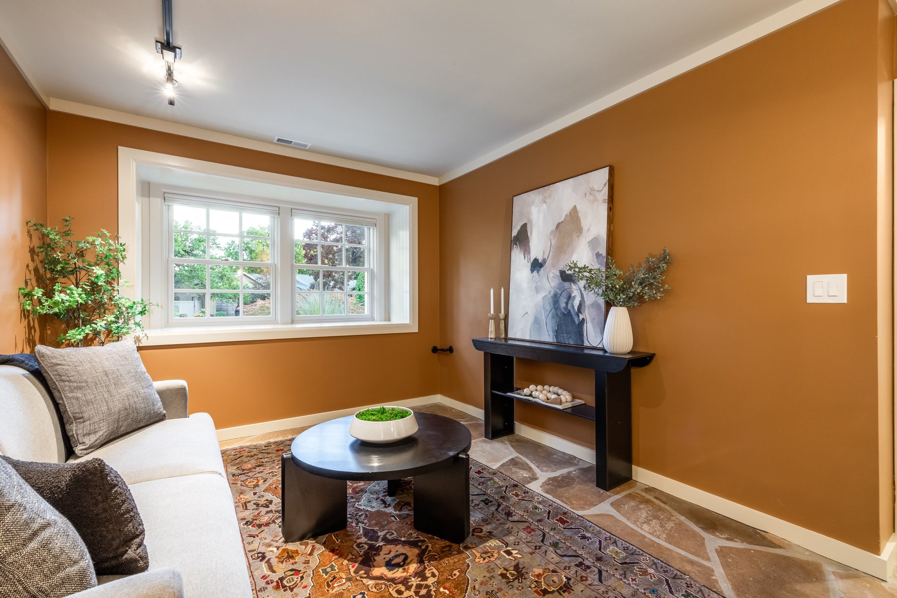  Tastefully Updated Holladay Rambler on .60 acre Manicured Lot - 物件實景