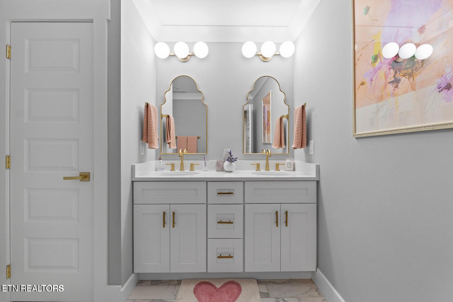 Maryville, Tennessee, 37803, United States, 4 Bedrooms Bedrooms, ,3 BathroomsBathrooms,Residential,For Sale,2003233