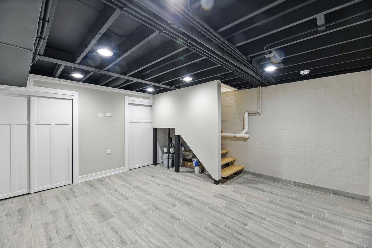 New Buffalo, Michigan, 49117, United States, 4 Bedrooms Bedrooms, ,3 BathroomsBathrooms,Residential,For Sale,1992031