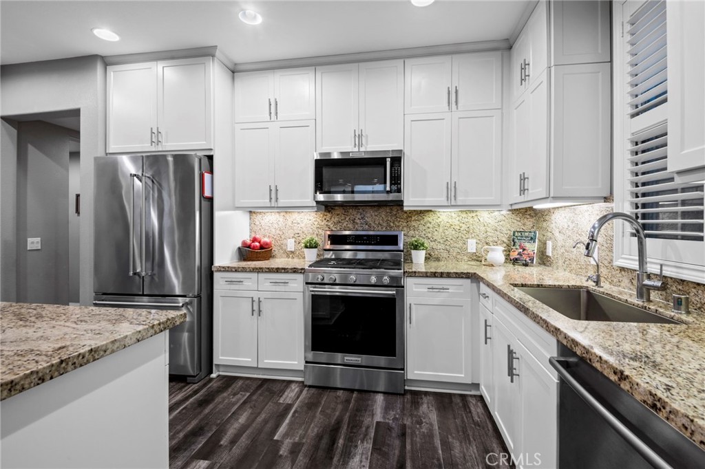 Irvine, California, 92618, United States, 2 Bedrooms Bedrooms, ,2 BathroomsBathrooms,Residential,For Sale,1987826