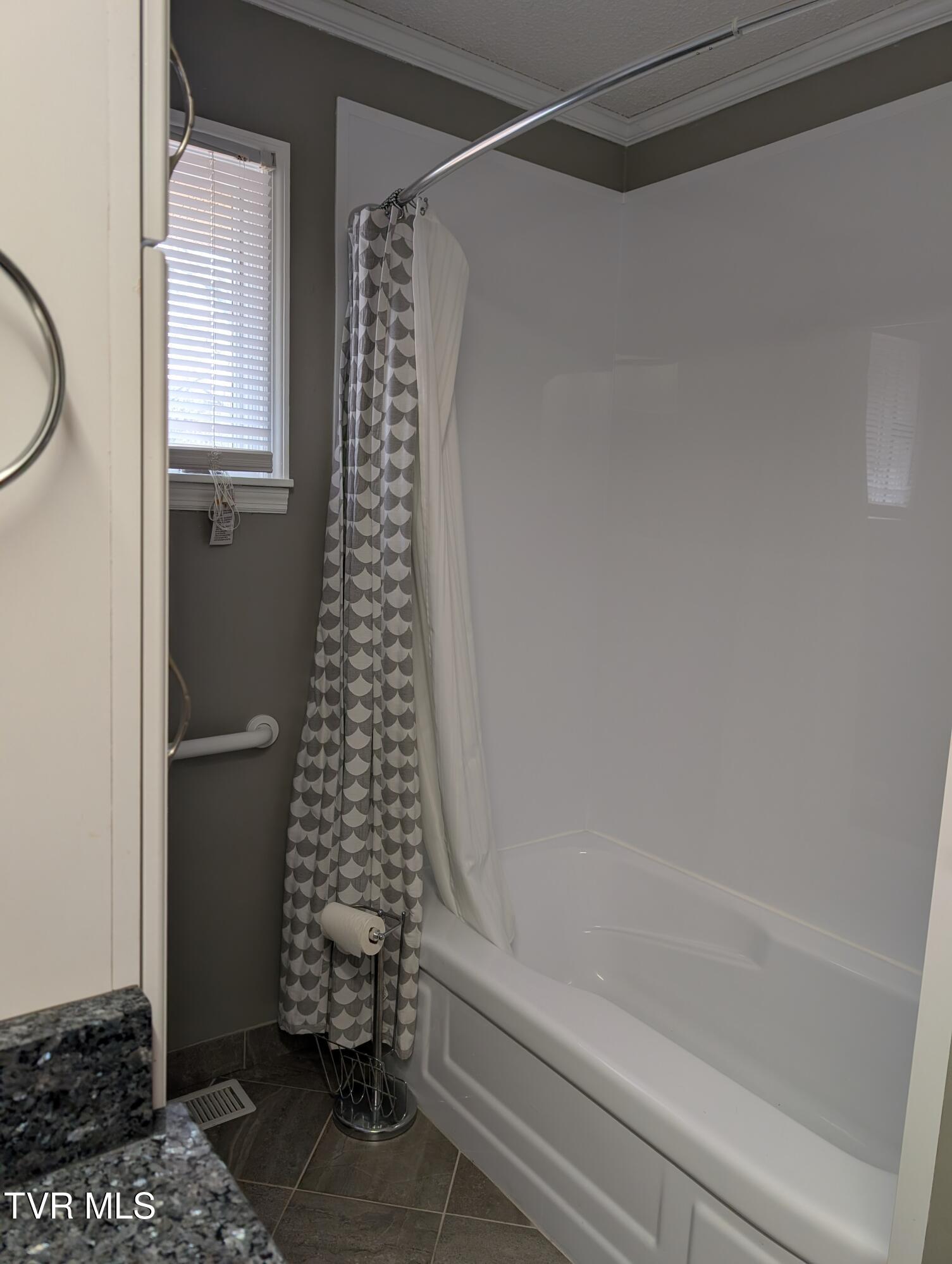 Johnson City, Tennessee, 37604, United States, 4 Bedrooms Bedrooms, ,3 BathroomsBathrooms,Residential,For Sale,1978550