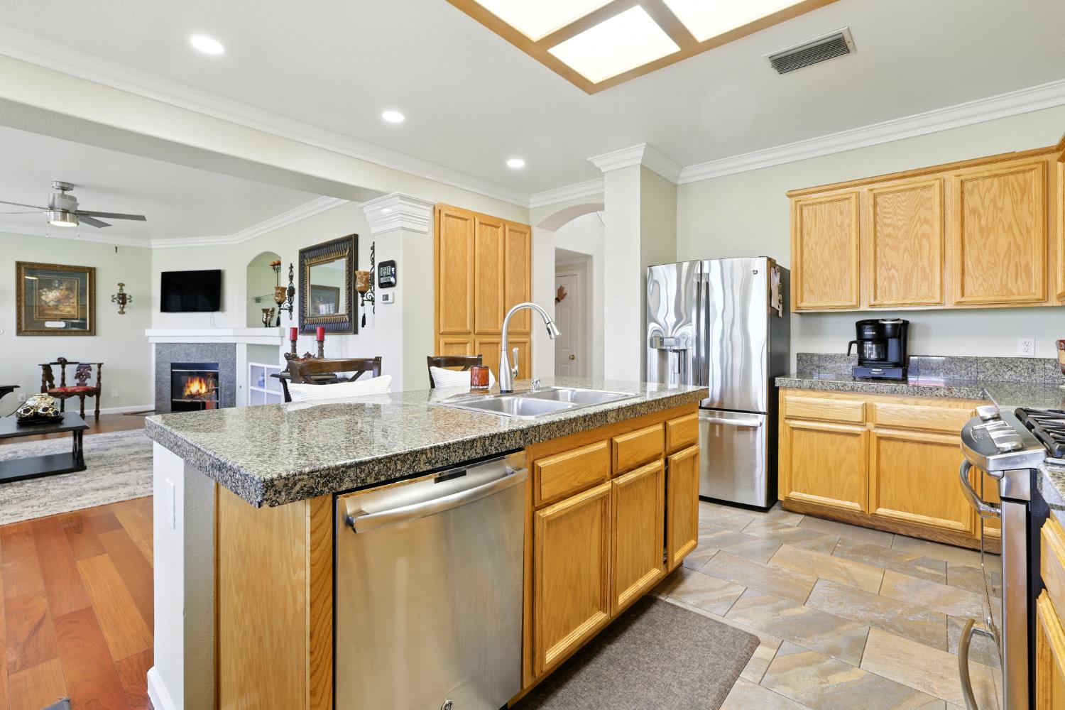 Sacramento, California, 95834, United States, 4 Bedrooms Bedrooms, ,3 BathroomsBathrooms,Residential,For Sale,1932089