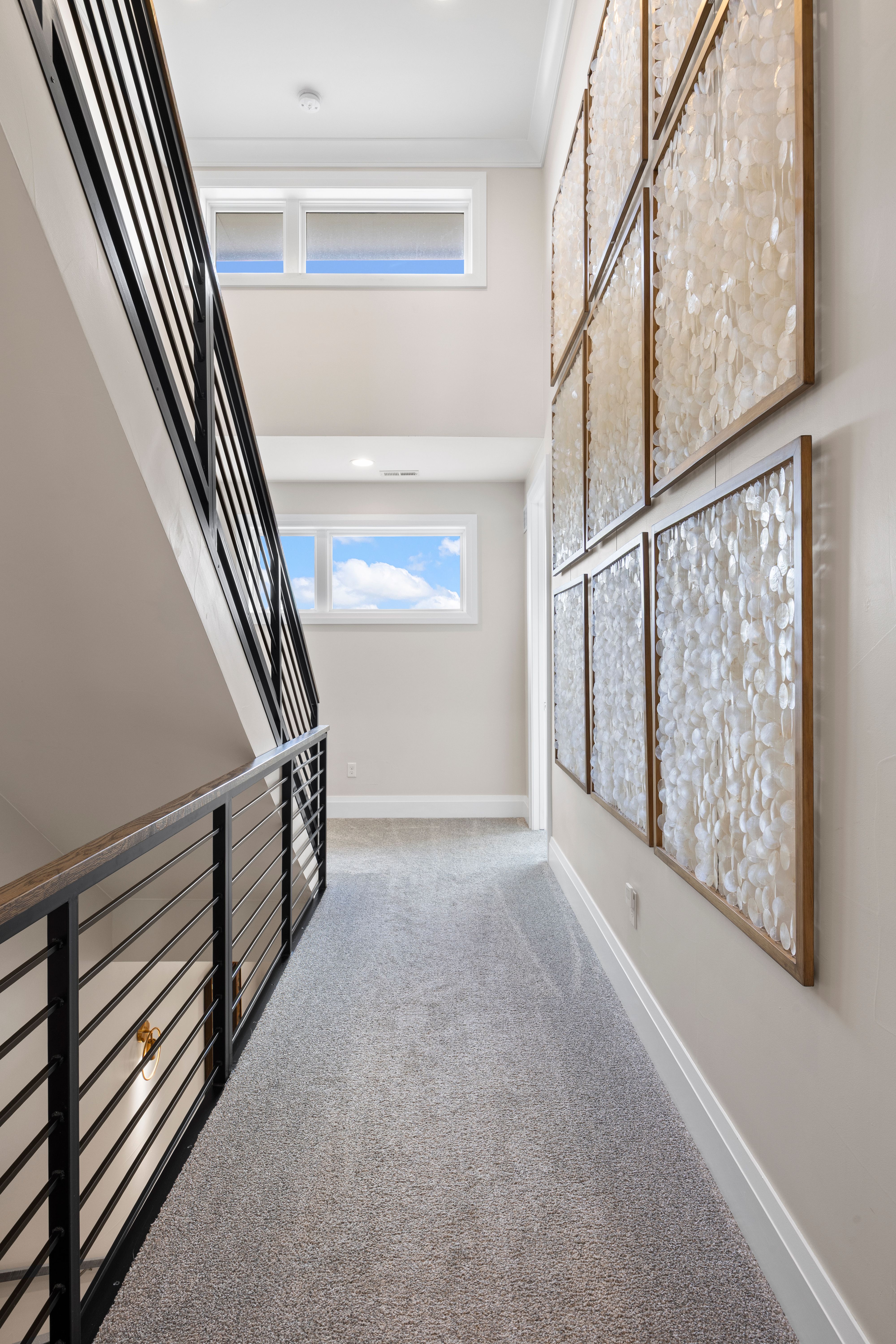  Exceptional Contemporary Move-In Ready Designed For Modern Living - 物件實景