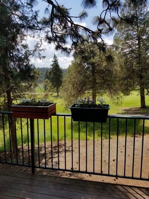 KLAMATH FALLS, Oregon, 97601, United States, 3 Bedrooms Bedrooms, ,3 BathroomsBathrooms,Residential,For Sale,1973852