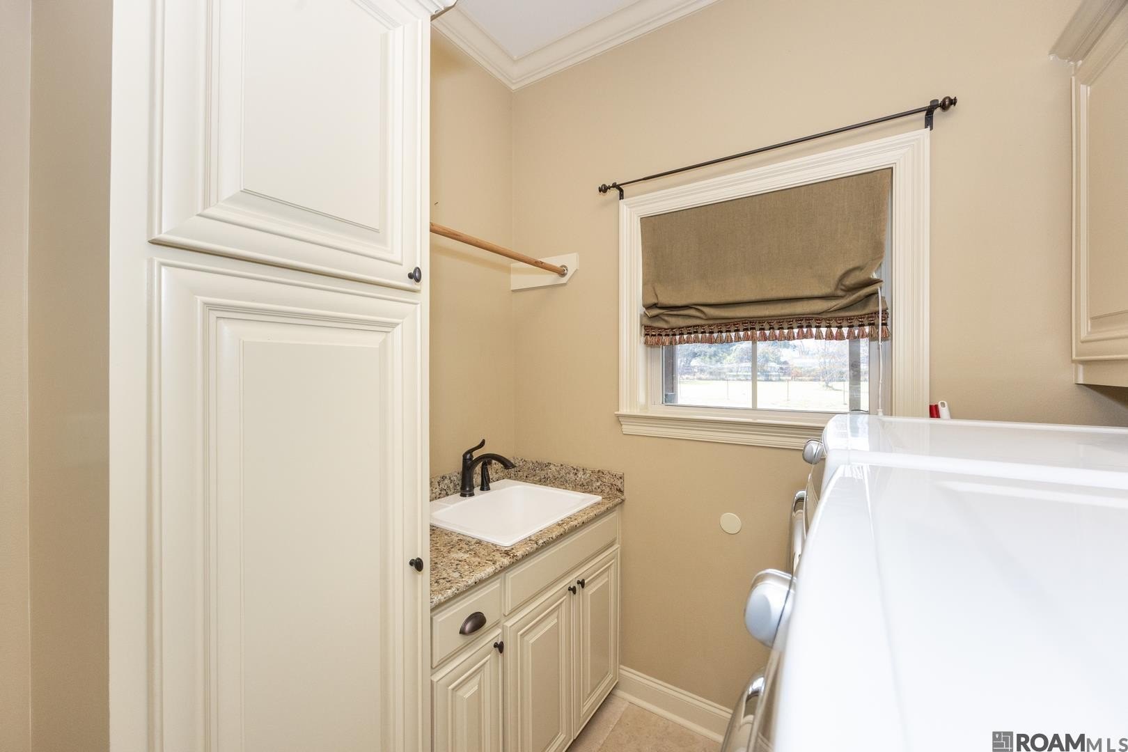 Brusly, Louisiana, 70719, United States, 4 Bedrooms Bedrooms, ,3 BathroomsBathrooms,Residential,For Sale,2012351