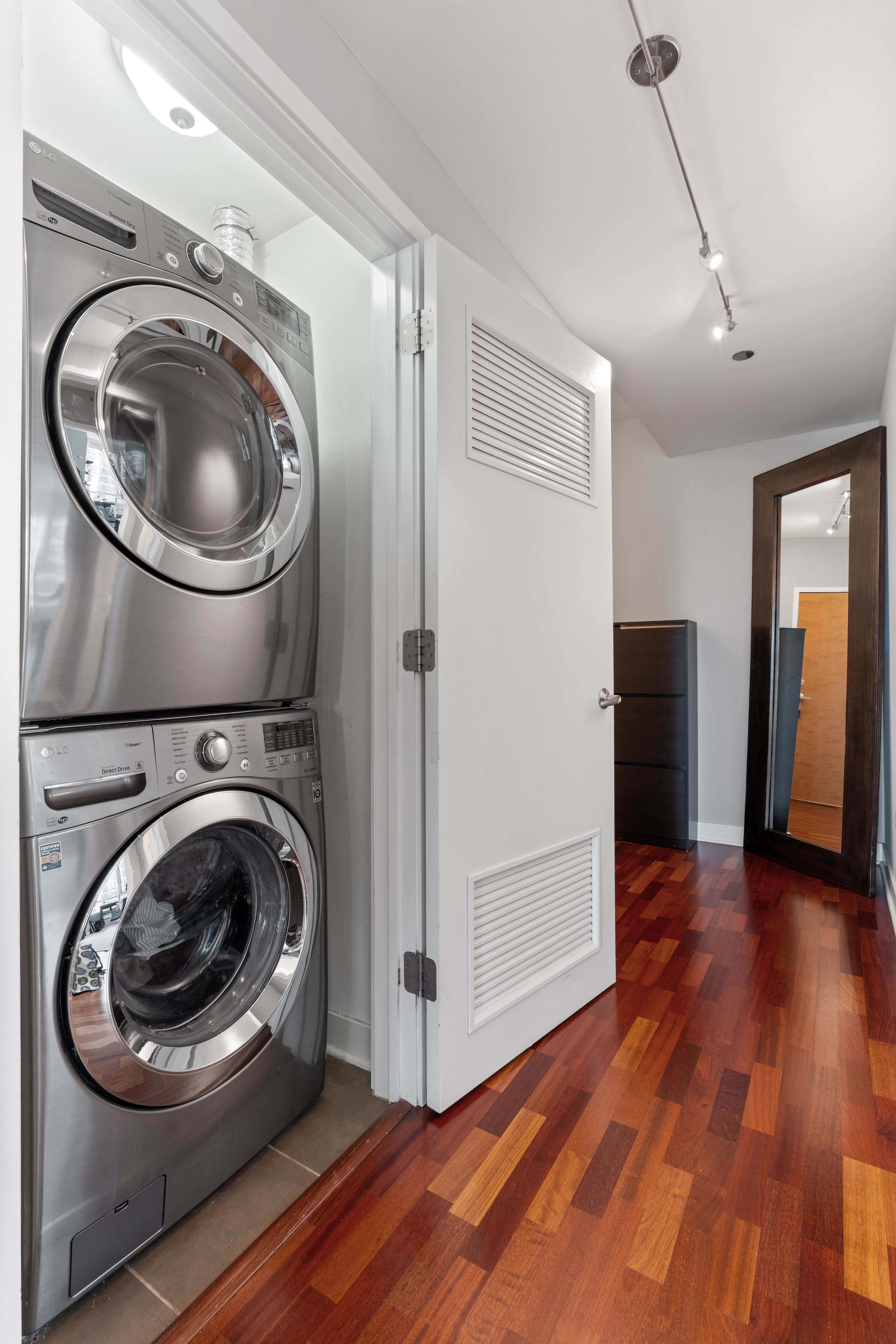  Absolutely Spectacular Lake, City and Harbor Views - 物件實景