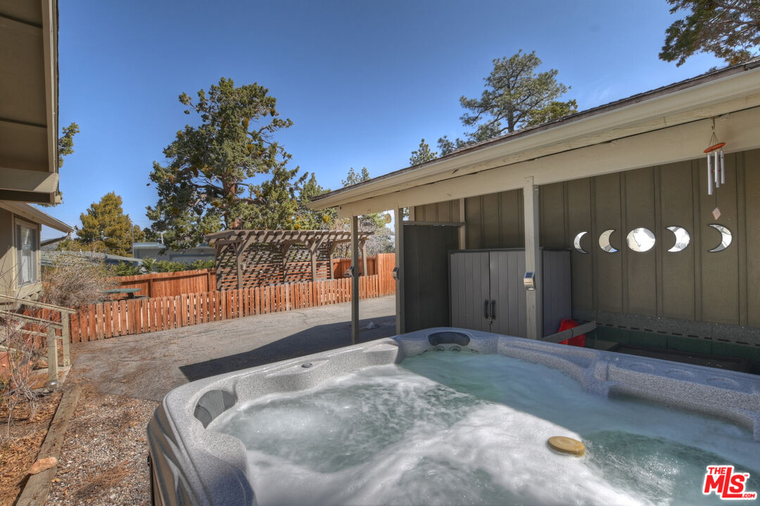 Big Bear City, California, 92314, United States, 3 Bedrooms Bedrooms, ,2 BathroomsBathrooms,Residential,For Sale,1766827