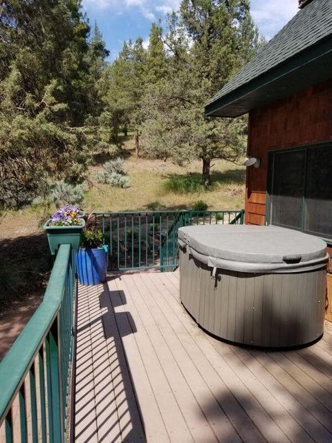 KLAMATH FALLS, Oregon, 97601, United States, 3 Bedrooms Bedrooms, ,3 BathroomsBathrooms,Residential,For Sale,1973852