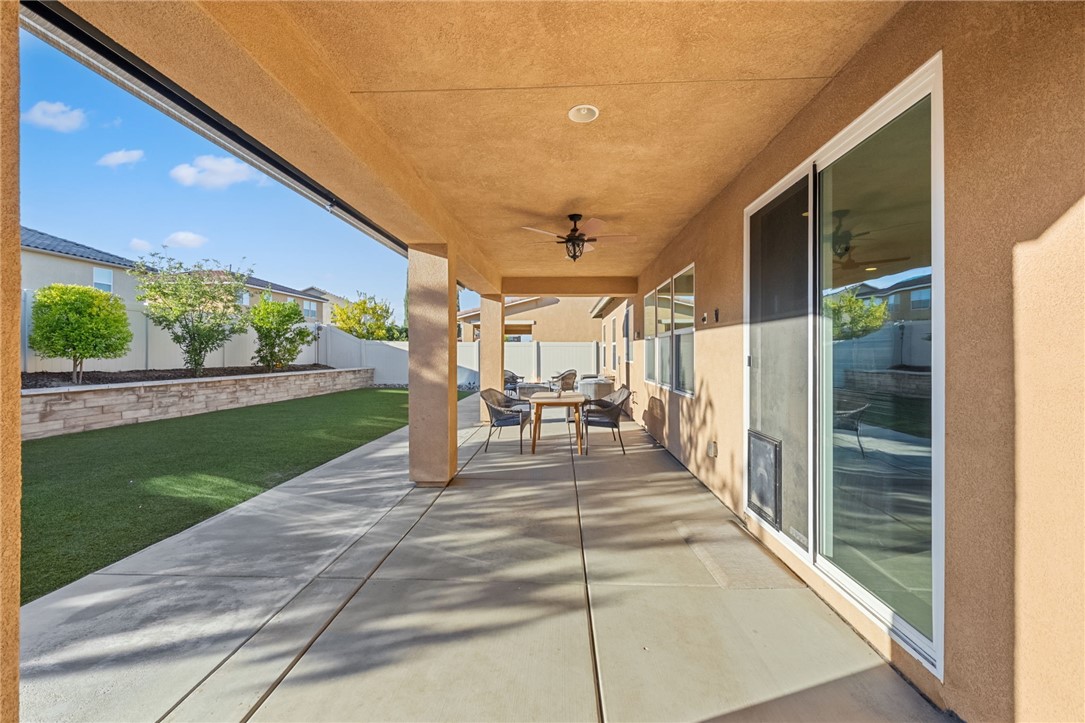 Murrieta, California, 92563, United States, 3 Bedrooms Bedrooms, ,2 BathroomsBathrooms,Residential,For Sale,1987315