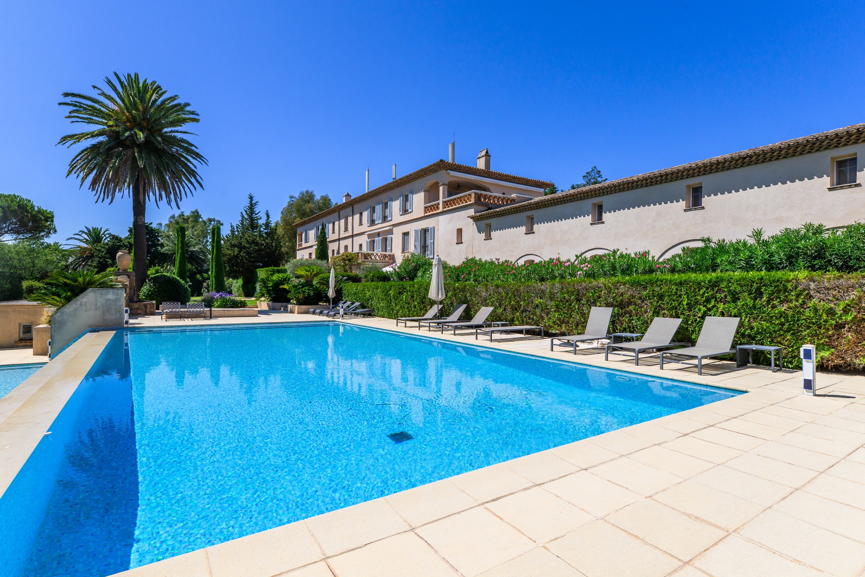  Exclusive property in Les Parcs de St-Tropez 125 sqm apartment, guest flat & ga… - 物件實景