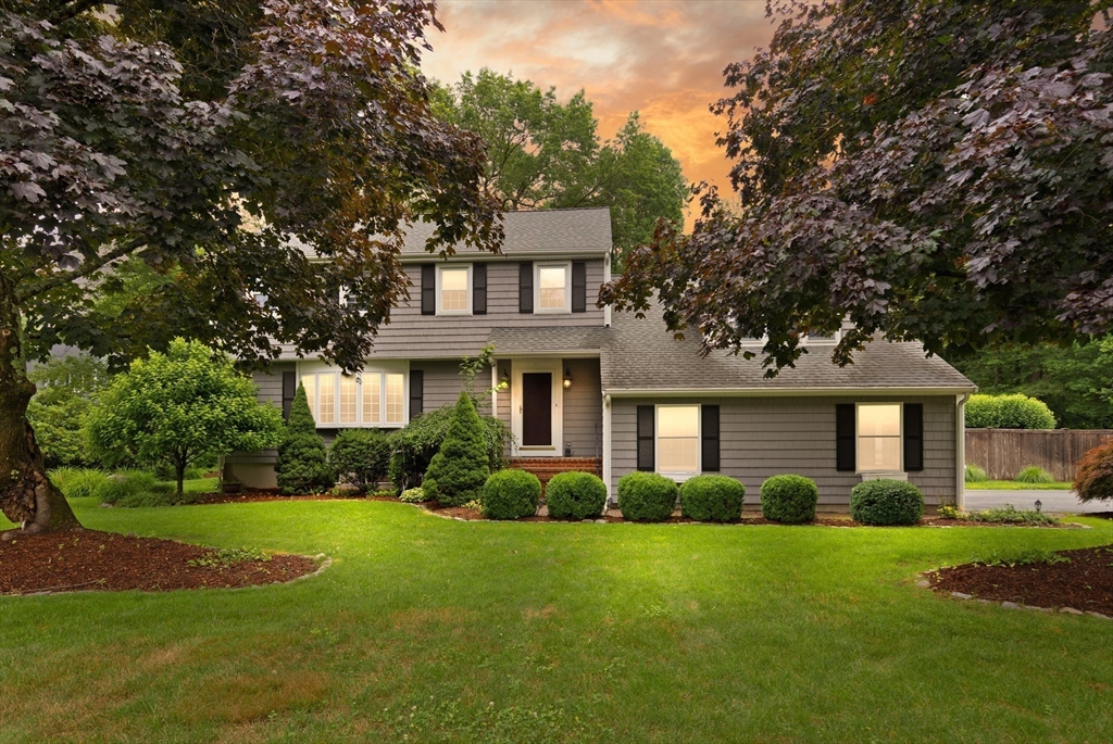 Easton, Massachusetts, 02356, United States, 4 Bedrooms Bedrooms, ,2 BathroomsBathrooms,Residential,For Sale,1896816