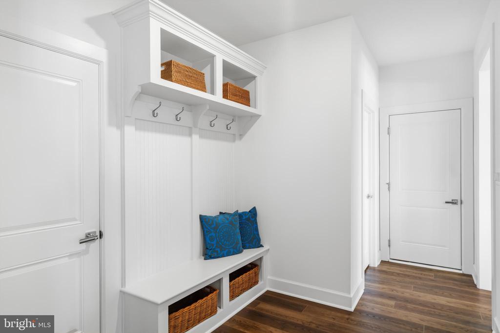 Aldie, Virginia, 20105, United States, 5 Bedrooms Bedrooms, ,7 BathroomsBathrooms,Residential,For Sale,2048550