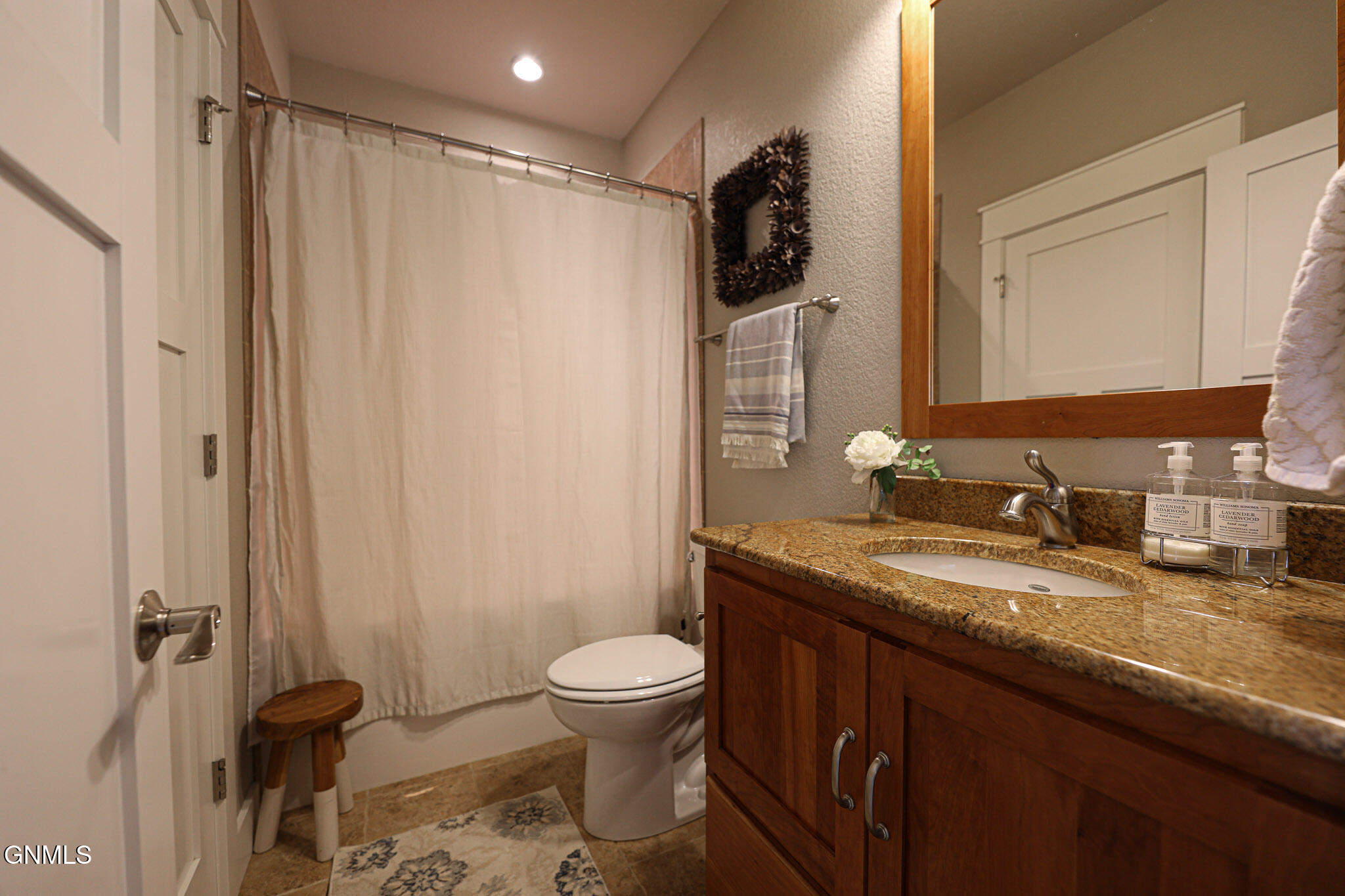 Bismarck, North Dakota, 58503, United States, 6 Bedrooms Bedrooms, ,5 BathroomsBathrooms,Residential,For Sale,1810584