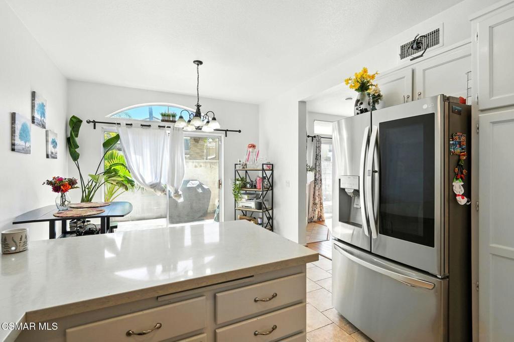 Moorpark, California, 93021, United States, 2 Bedrooms Bedrooms, ,3 BathroomsBathrooms,Residential,For Sale,1937149
