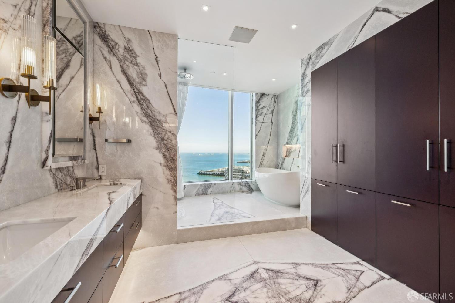 San Francisco, California, 94105, United States, 3 Bedrooms Bedrooms, ,4 BathroomsBathrooms,Residential,For Sale,1994422