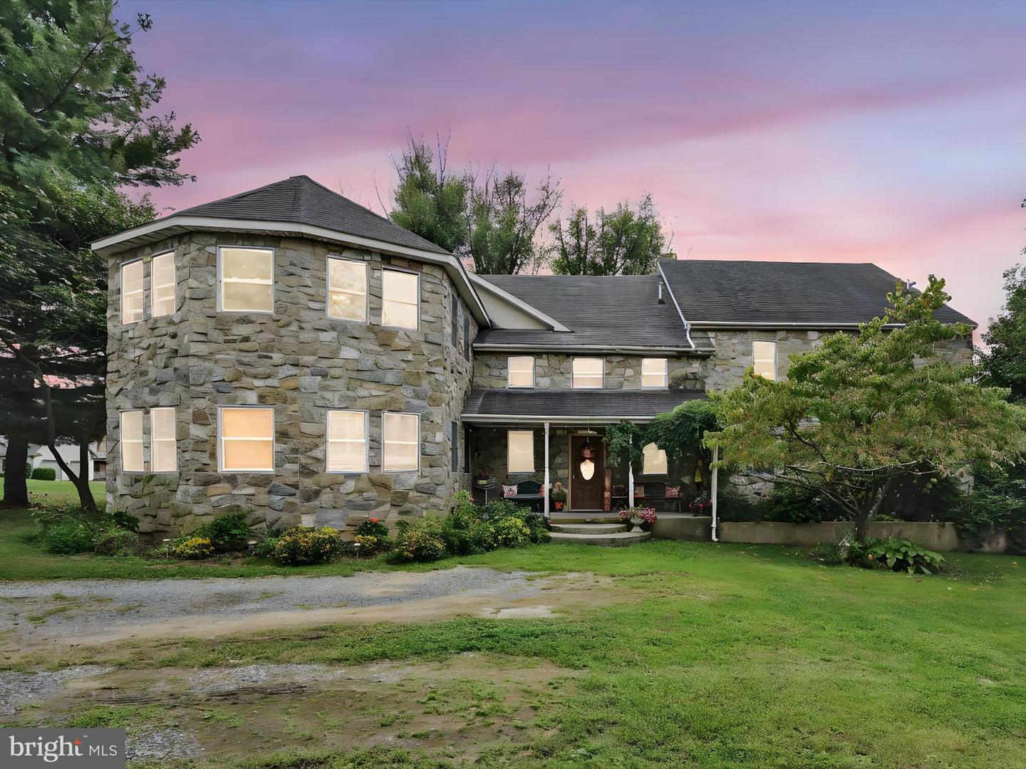 Manheim, Pennsylvania, 17545, United States, 7 Bedrooms Bedrooms, ,3 BathroomsBathrooms,Residential,For Sale,1991090