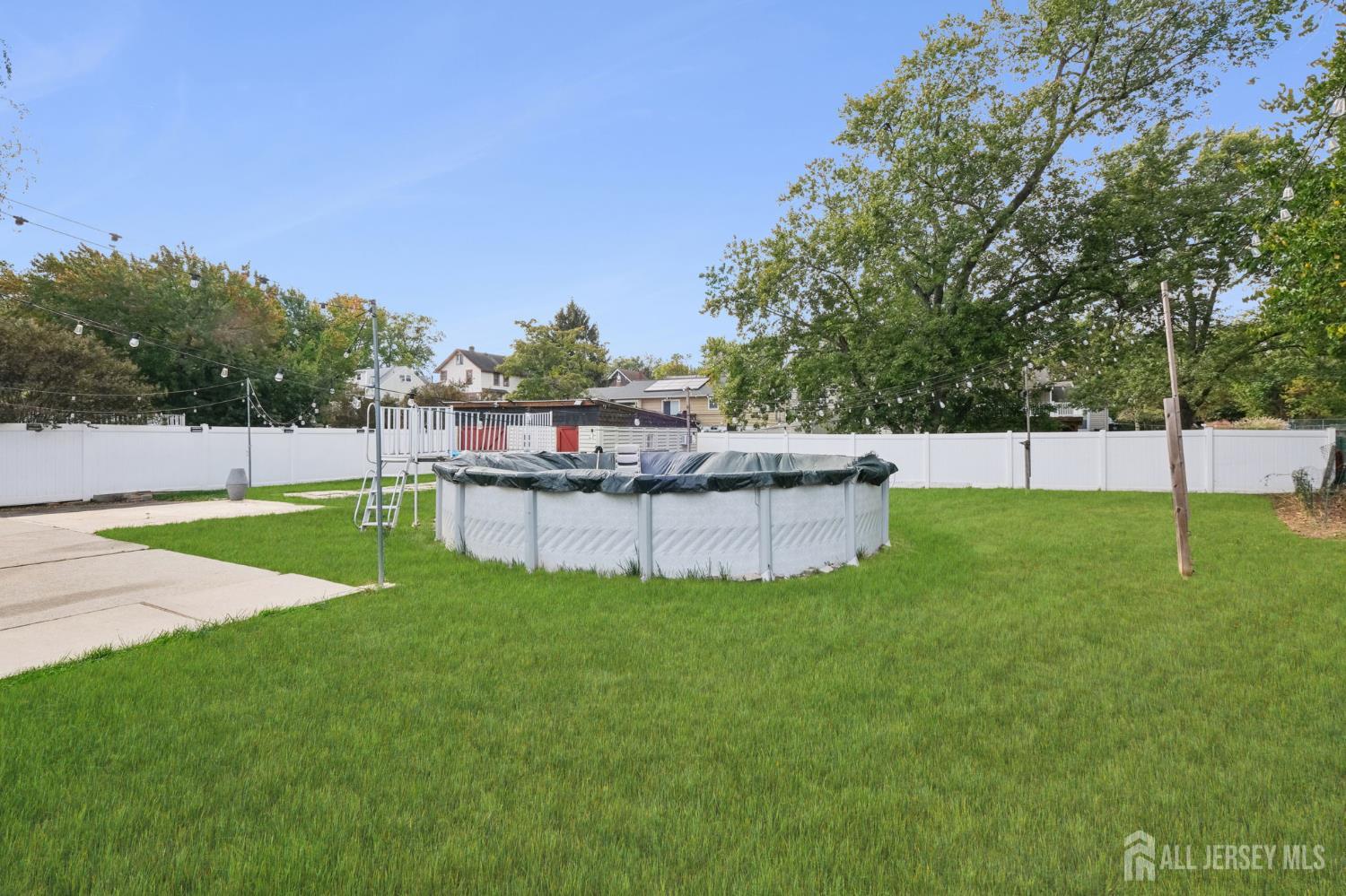 Woodbridge Proper, New Jersey, 07095, United States, 3 Bedrooms Bedrooms, ,3 BathroomsBathrooms,Residential,For Sale,1997367