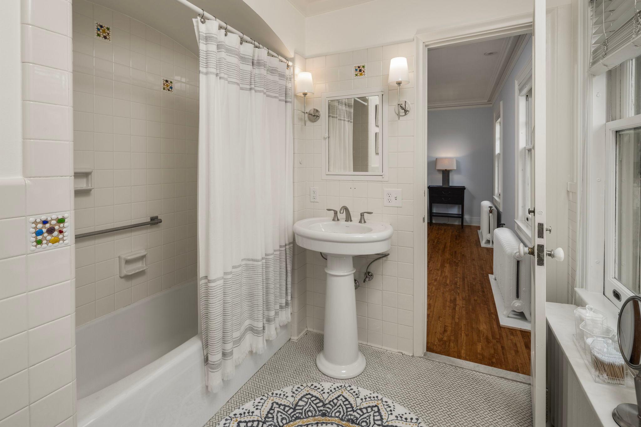 Minneapolis, Minnesota, 55416, United States, 5 Bedrooms Bedrooms, ,4 BathroomsBathrooms,Residential,For Sale,1907666