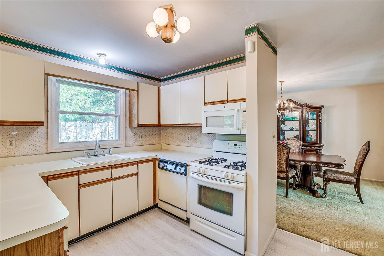 South Plainfield, New Jersey, 07080, United States, 4 Bedrooms Bedrooms, ,3 BathroomsBathrooms,Residential,For Sale,1934191