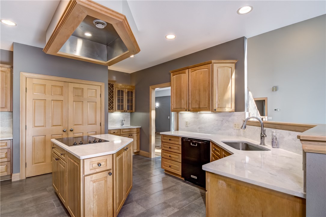 Eau Claire, Wisconsin, 54701, United States, 5 Bedrooms Bedrooms, ,4 BathroomsBathrooms,Residential,For Sale,1976179