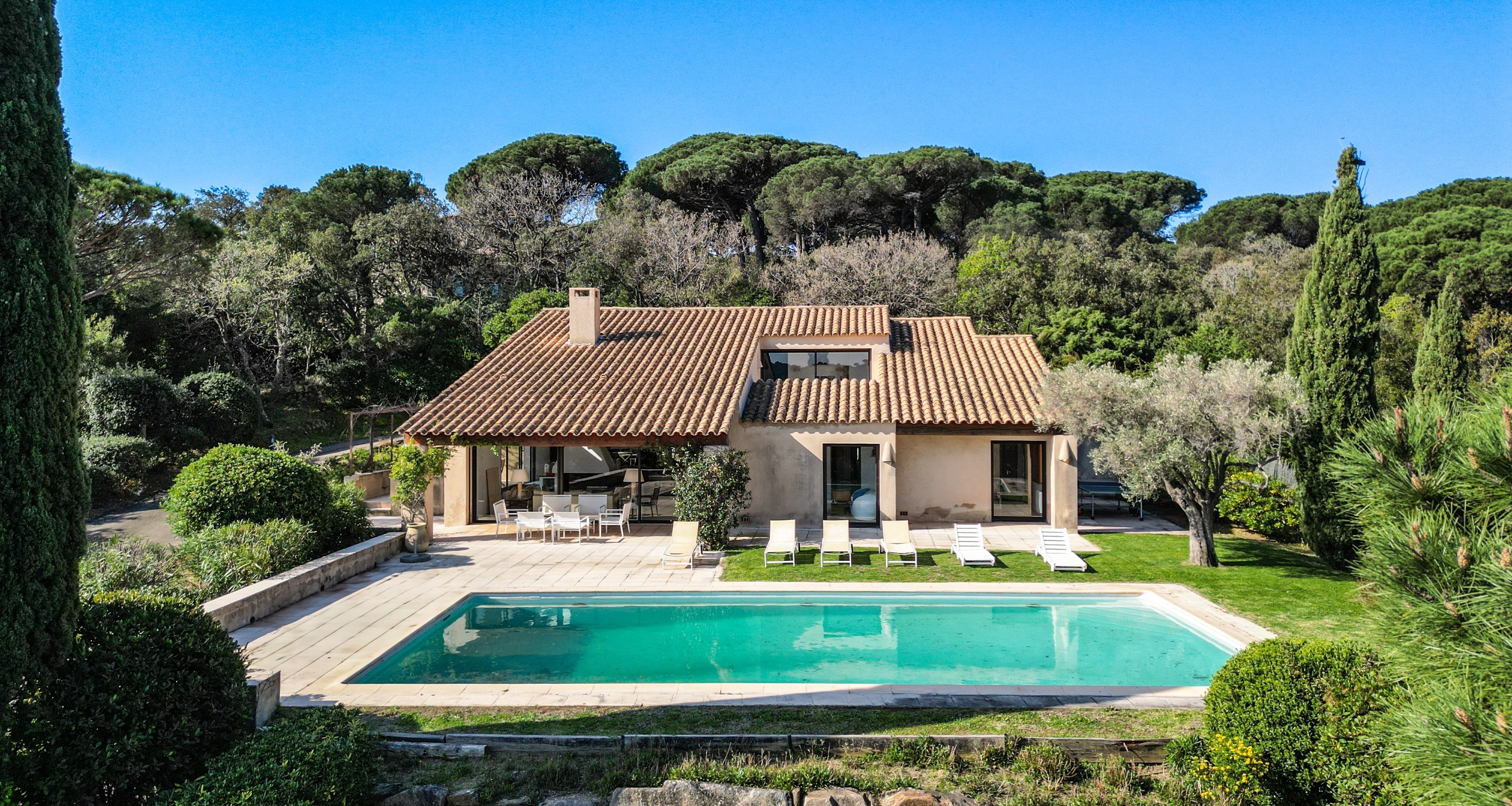  Charming sea view villa for sale in Ramatuelle within walking distance of the b… - 物件實景