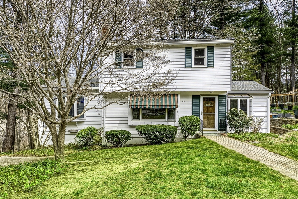 Wayland, Massachusetts, 01778, United States, 3 Bedrooms Bedrooms, ,2 BathroomsBathrooms,Residential,For Sale,1847393