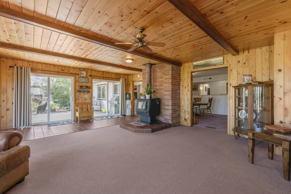 KLAMATH FALLS, Oregon, 97603, United States, 3 Bedrooms Bedrooms, ,2 BathroomsBathrooms,Residential,For Sale,1984285