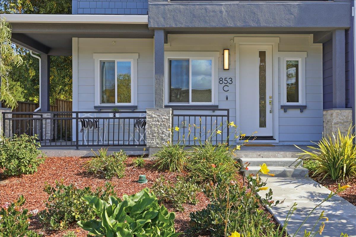 Mountain View, California, 94043, United States, 4 Bedrooms Bedrooms, ,4 BathroomsBathrooms,Residential,For Sale,1989678