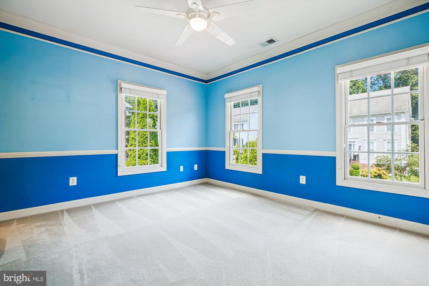 Gaithersburg, Maryland, 20878, United States, 5 Bedrooms Bedrooms, ,5 BathroomsBathrooms,Residential,For Sale,1907649